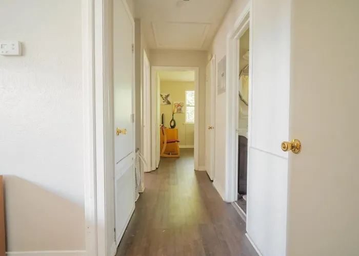 Сasa de vacaciones Cozy 3bd House Near Stadiums, Downtown King Bd *